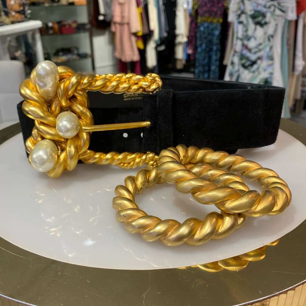 Authentic Chanel Vintage Twisted Gold Belt XS - Picture 3 of 16